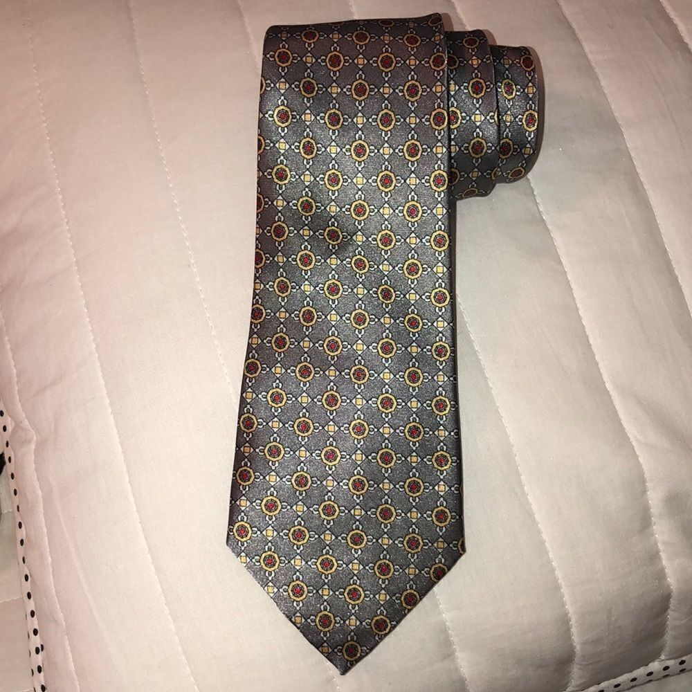 Roma Italian Silk Medallion Tie in Silver Gray Red Gold White